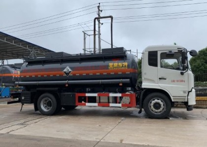 國六東風天錦腐蝕性物品罐式運輸車圖片 國六東風天錦腐蝕性物品罐式運輸車圖片