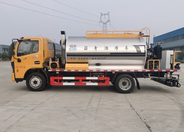 7立方標(biāo)準(zhǔn)型瀝青灑布車 7立方標(biāo)準(zhǔn)型瀝青灑布車