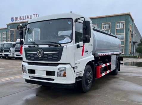 東風(fēng)天錦單橋食用油運輸車_潤知星牌SCS5180GSYDFH6型食用油運輸車 東風(fēng)天錦單橋食用油運輸車_潤知星牌SCS5180GSYDFH6型食用油運輸車